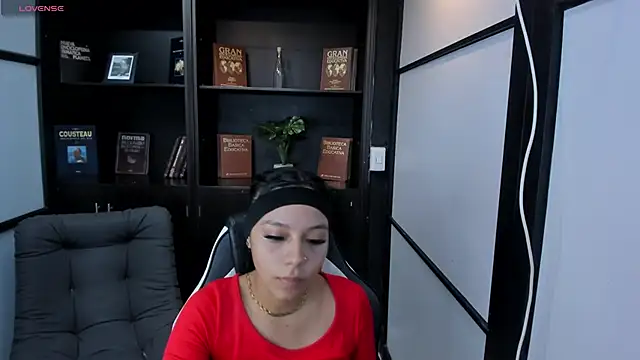 IvonnePrince  online show from October 2, 12:34 pm