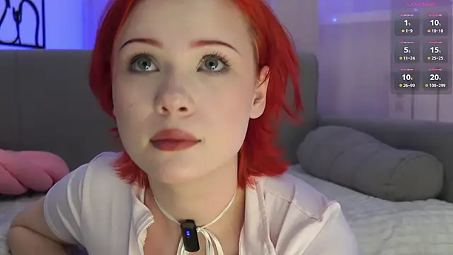 Snapshot of Molly_Wett_Pussy chatting on October 11, 7:34 pm Molly Wett Pussy online show from October 11, 7:34 pm