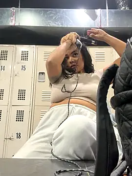 Snapshot of Sexilexiprincess chatting on October 27, 3:54 am Sexilexiprincess online show from October 27, 3:54 am