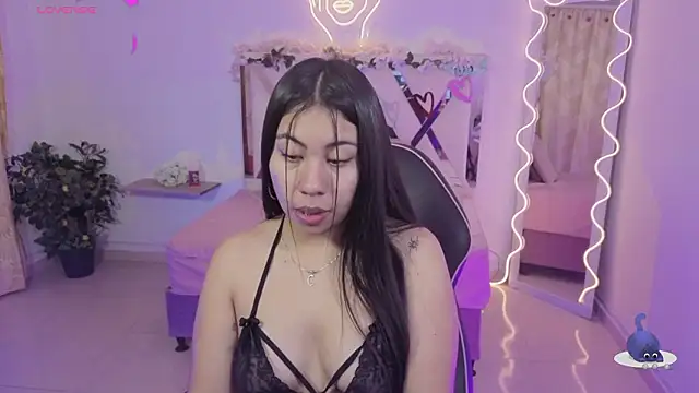 ZURY TAY online show from January 15, 11:48 am