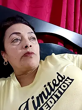 Snapshot of Lady_16 chatting on November 9, 11:58 pm Lady 16 online show from November 9, 11:58 pm