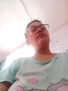 Snapshot of Lady_16 chatting on November 11, 5:13 pm Lady 16 online show from November 11, 5:13 pm