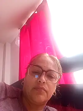 Snapshot of Lady_16 chatting on December 3, 3:43 pm Lady 16 online show from December 3, 3:43 pm