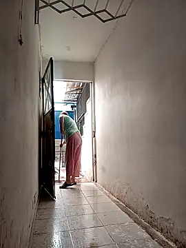 Snapshot of Lady_16 chatting on December 4, 3:10 pm Lady 16 online show from December 4, 3:10 pm