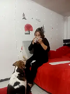 Snapshot of Lady_16 chatting on December 14, 1:44 am Lady 16 online show from December 14, 1:44 am