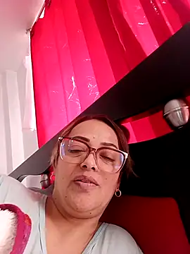 Snapshot of Lady_16 chatting on February 1, 5:00 pm Lady 16 online show from February 1, 5:00 pm