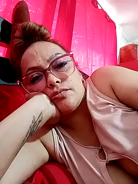 Snapshot of Lady_16 chatting on February 10, 3:27 pm Lady 16 online show from February 10, 3:27 pm