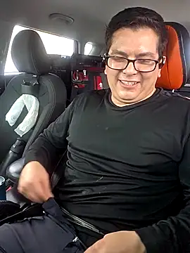 lucho8690 online show from September 15, 9:15 pm