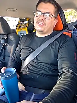 lucho8690 online show from October 13, 9:15 pm