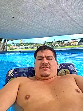 lucho8690 online show from October 18, 7:47 pm