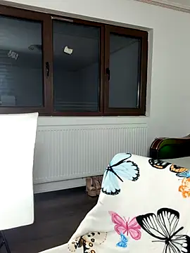 MiaKiittyy online show from November 26, 1:06 am