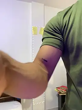 Snapshot of DeimonOficial chatting on October 16, 10:55 pm DeimonOficial online show from October 16, 10:55 pm