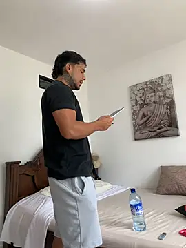 Snapshot of DeimonOficial chatting on November 11, 2:50 pm DeimonOficial online show from November 11, 2:50 pm