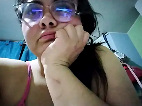 TifanyAmazinng online show from September 13, 12:54 am