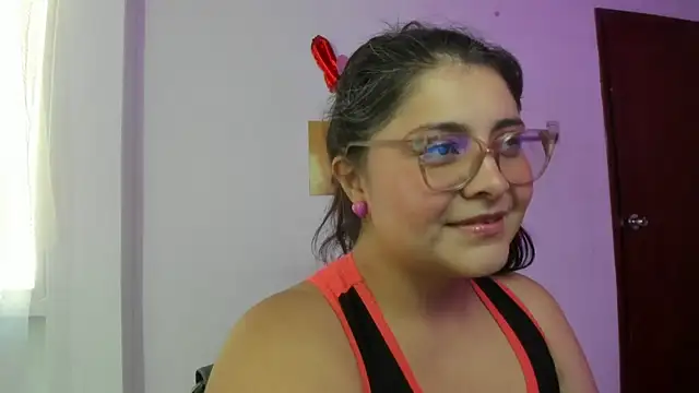 TifanyAmazinng online show from February 21, 2:07 pm