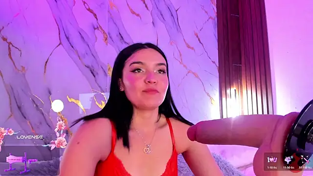 alicecute77 online show from April 17, 2:25 am