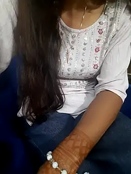 Aarti-kumri online show from October 18, 9:54 am