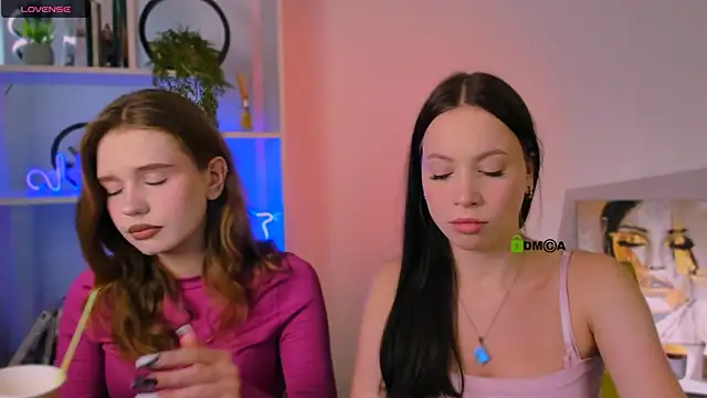 Snapshot of amanda-miki chatting on September 26, 7:18 pm amanda-miki online show from September 26, 7:18 pm