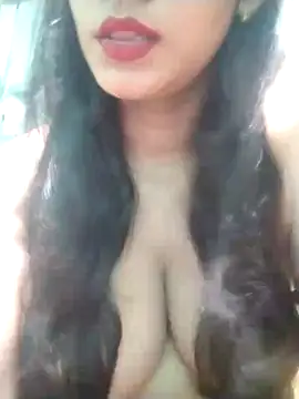 Snapshot of BerryOnFire chatting on October 2, 8:32 am BerryOnFire online show from October 2, 8:32 am