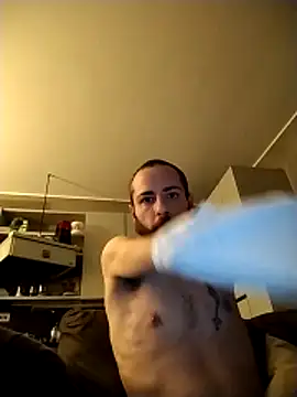 Baldassarre1990 online show from November 17, 6:24 pm