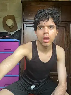 Snapshot of Axel-Mejia chatting on October 20, 7:03 pm Axel-Mejia online show from October 20, 7:03 pm