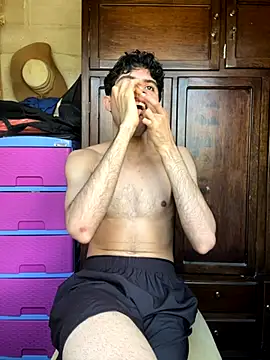 Snapshot of Axel-Mejia chatting on November 17, 6:35 pm Axel-Mejia online show from November 17, 6:35 pm