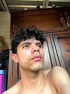 Axel-Mejia online show from December 14, 8:46 pm