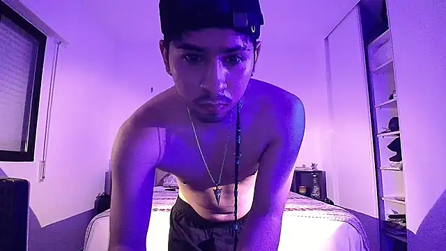 Snapshot of Dimax_xxx chatting on October 18, 7:36 pm Dimax xxx online show from October 18, 7:36 pm