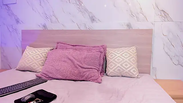 sofiagomez   online show from January 18, 6:12 pm