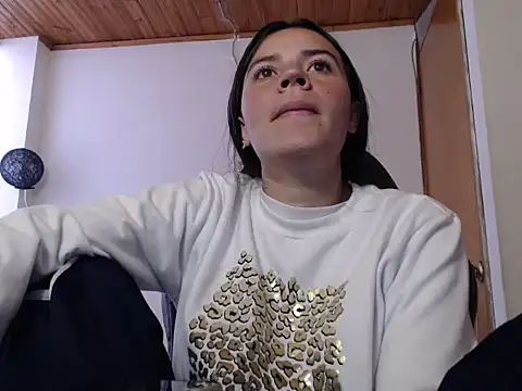 Skylar Serenity online show from October 28, 7:27 pm