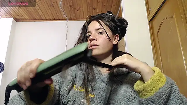 Skylar Serenity online show from November 11, 6:30 pm