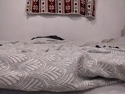 HoneySquirrel online show from October 20, 7:58 pm