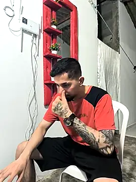 giannis090 online show from October 8, 8:39 pm