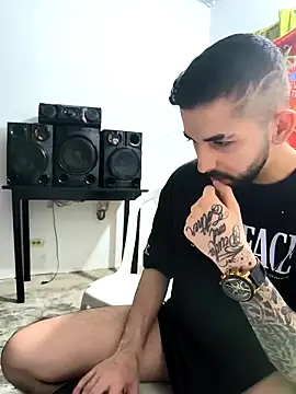 giannis090 online show from November 22, 9:47 pm