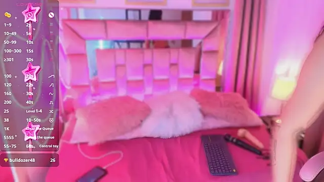 Snapshot of Sophie_stars chatting on November 17, 6:08 am Sophie stars online show from November 17, 6:08 am