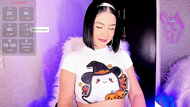 LolaRoberts  online show from October 28, 1:42 am