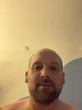 Snapshot of Mrbenm chatting on January 17, 3:33 am Mrbenm online show from January 17, 3:33 am