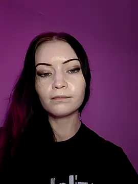 DragonFoxie online show from October 30, 1:45 pm