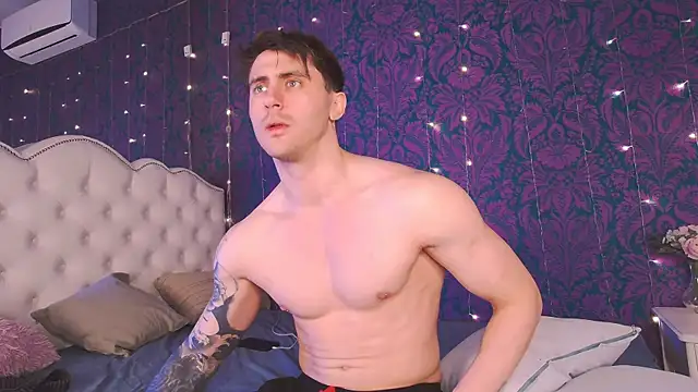 Oscar Miller  online show from November 28, 9:28 pm