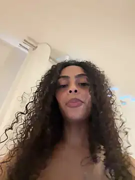 yasmingarcia online show from January 13, 1:05 pm