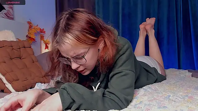 VedaSchulz online show from November 12, 6:30 pm