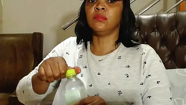 CandyCurvyyxx online show from November 12, 6:19 pm