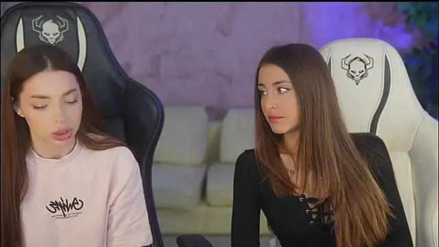 Snapshot of Luna_secretgirl chatting on November 5, 7:52 am Luna secretgirl online show from November 5, 7:52 am