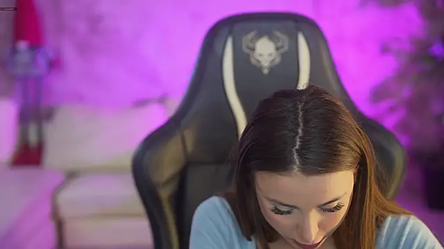 Snapshot of Luna_secretgirl chatting on November 23, 8:03 am Luna secretgirl online show from November 23, 8:03 am