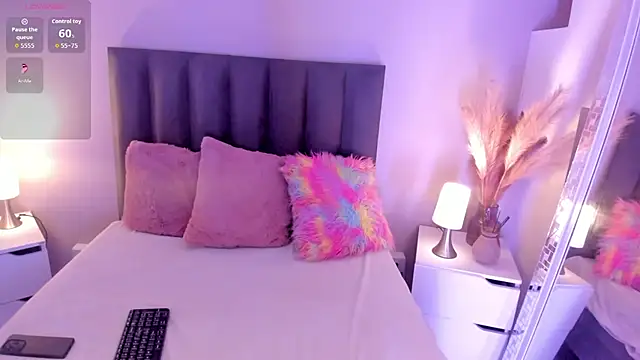 KendraChavez  online show from November 25, 10:21 pm