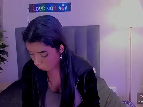 KendraChavez  online show from February 18, 9:33 pm