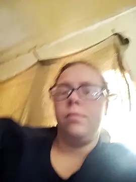 Snapshot of countrymomma chatting on September 12, 1:33 pm countrymomma online show from September 12, 1:33 pm