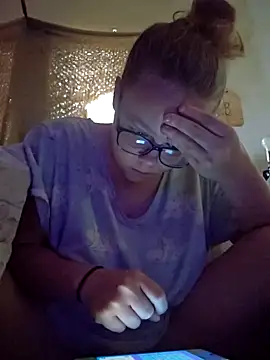 Snapshot of countrymomma chatting on October 7, 12:57 pm countrymomma online show from October 7, 12:57 pm