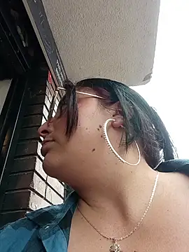 megan fox5 online show from November 6, 4:08 pm