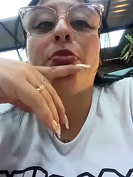 megan fox5 online show from December 17, 10:27 pm